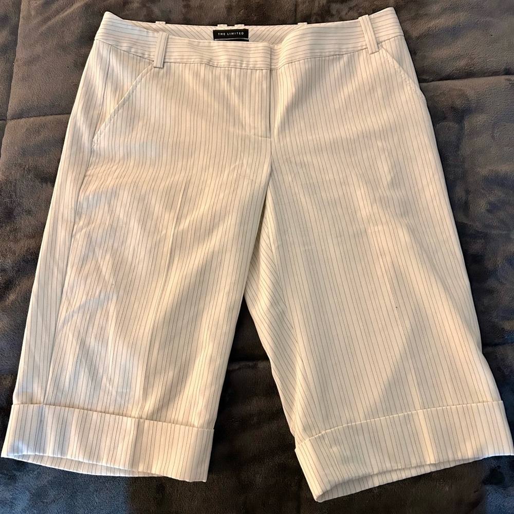 The Limited Drew Fit Pinstripe Bermuda Shorts - White & Black - Size 6